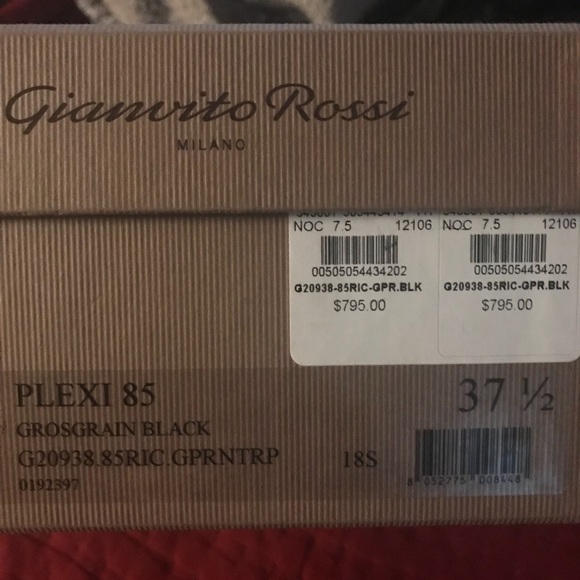 Gianvito Rossi "Plexi" Pumps NWT - Picture 4 of 8